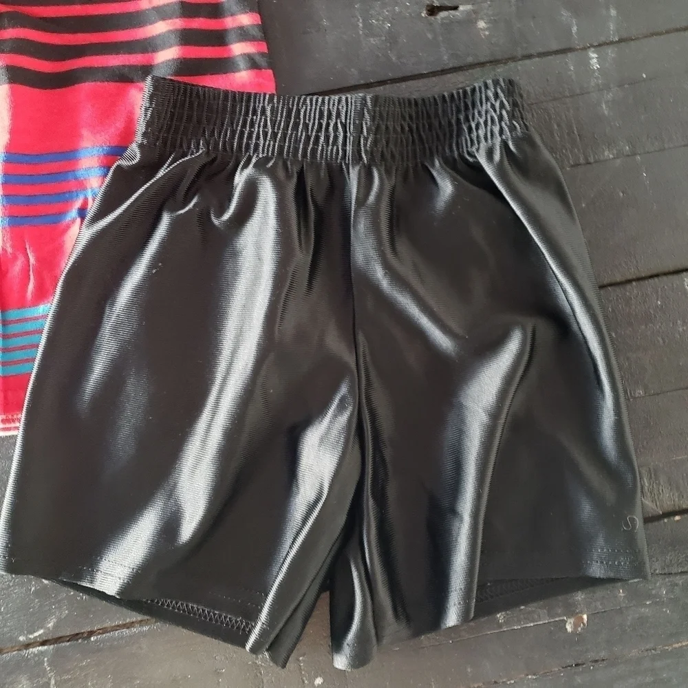 Garanimals Baby Boy 24 Months Two Piece Outfit Set Red Tank Top Black Shorts
